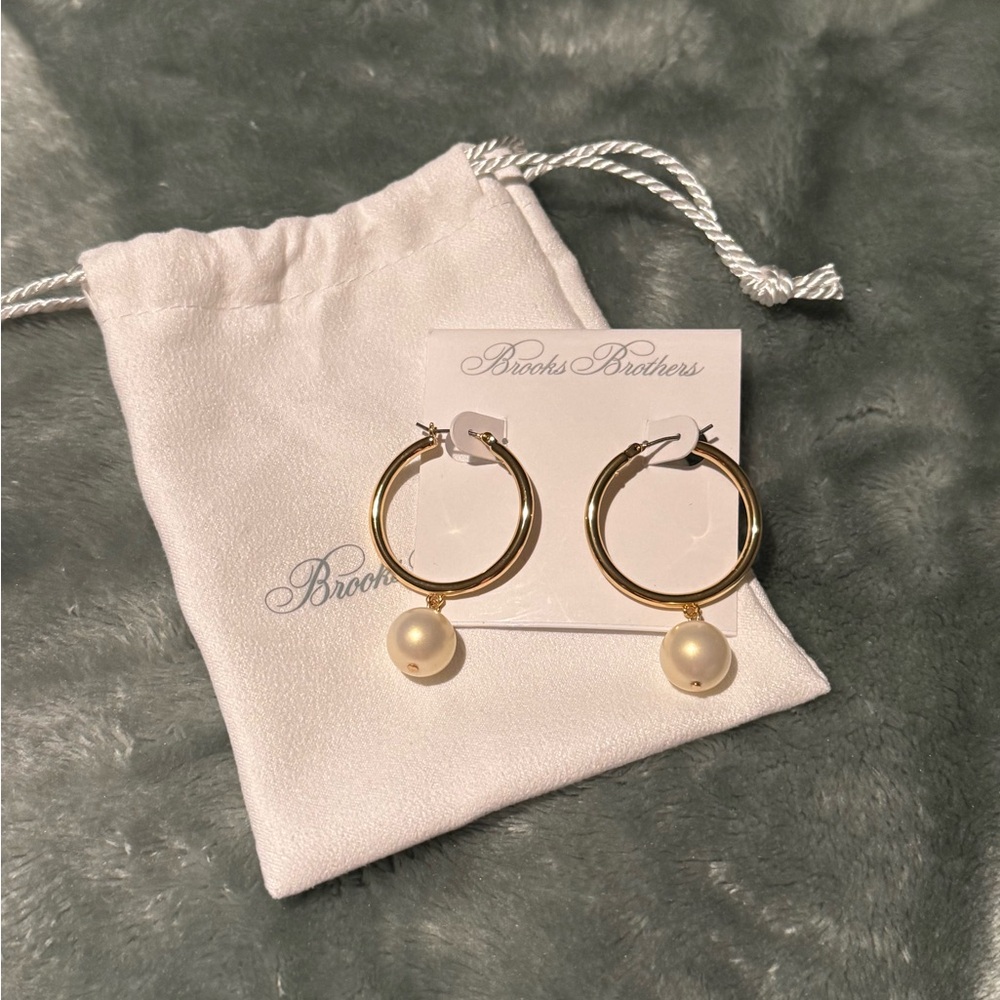 Brooks Brothers Gold Hoop Earrings with Pearls